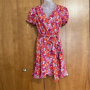 Floral wrap dress size medium NWT
